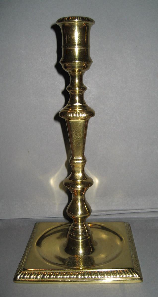 1961.1557.001 Candlestick