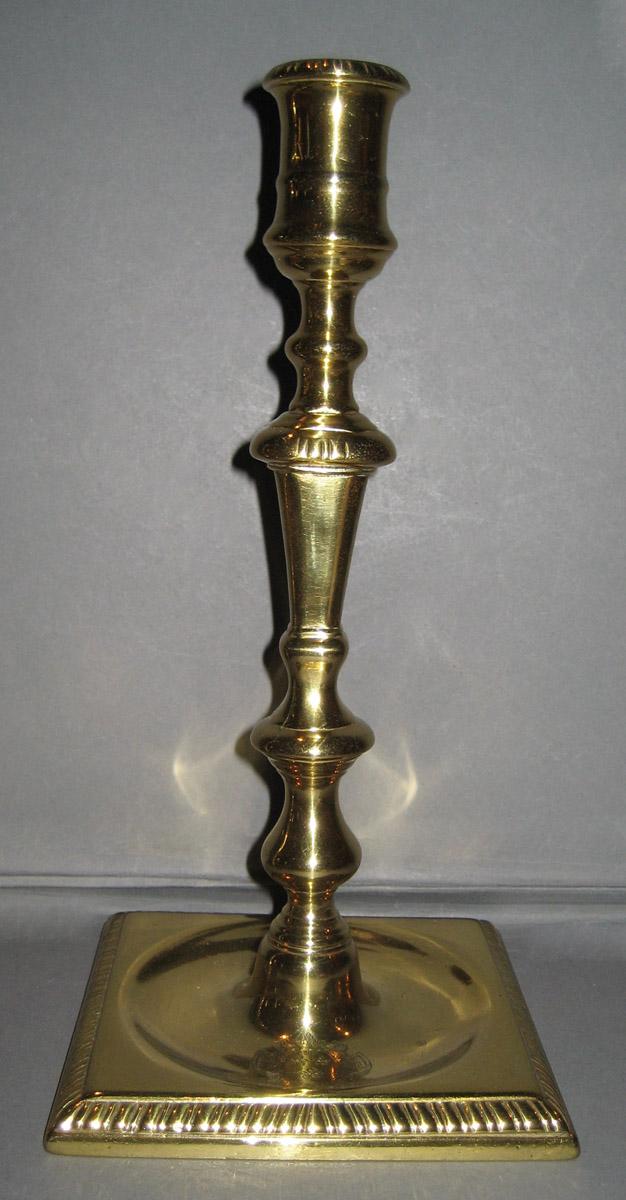 1961.1557.002 Candlestick