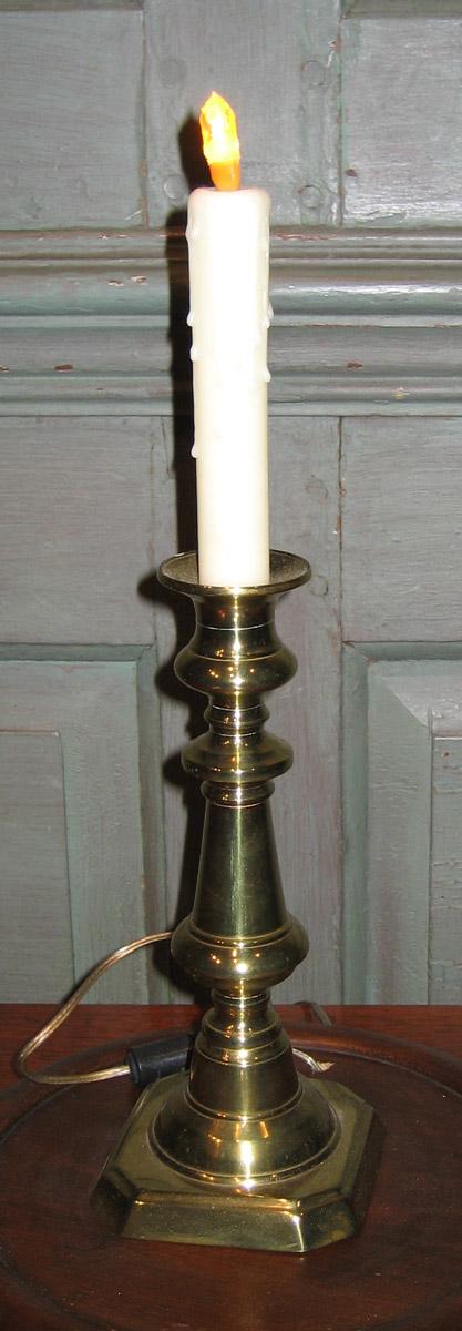 1961.1562.001 Candlestick
