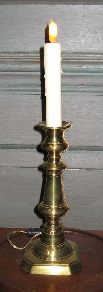 1961.1562.002 Candlestick