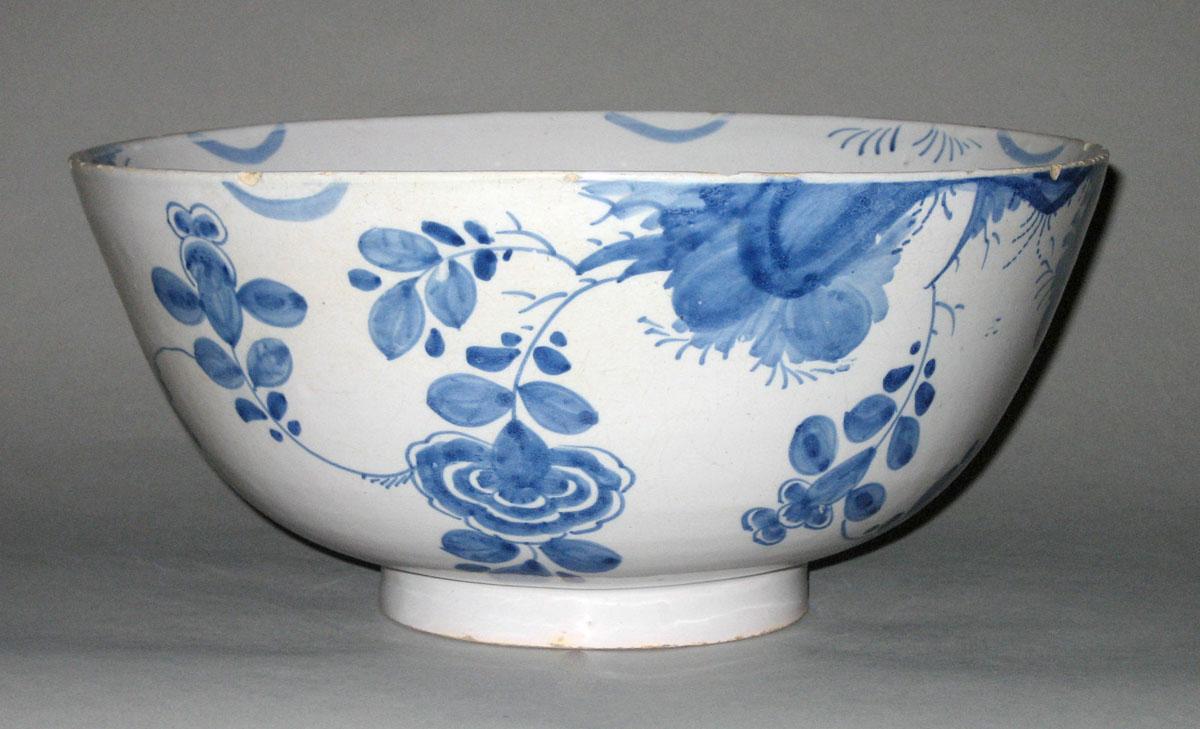 1961.1589 Delft punch bowl side 2