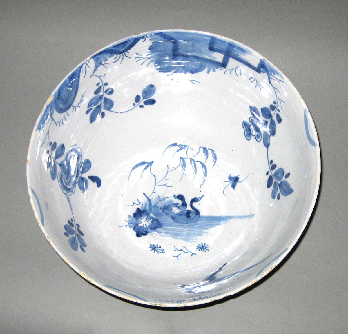 1961.1589 Delft punch bowl top