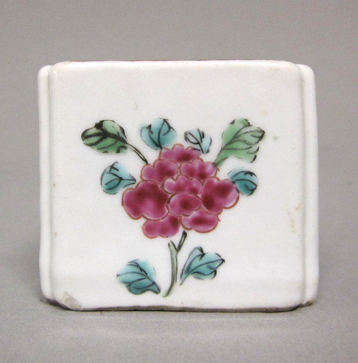 1961.1593.001 Porcelain inkwell