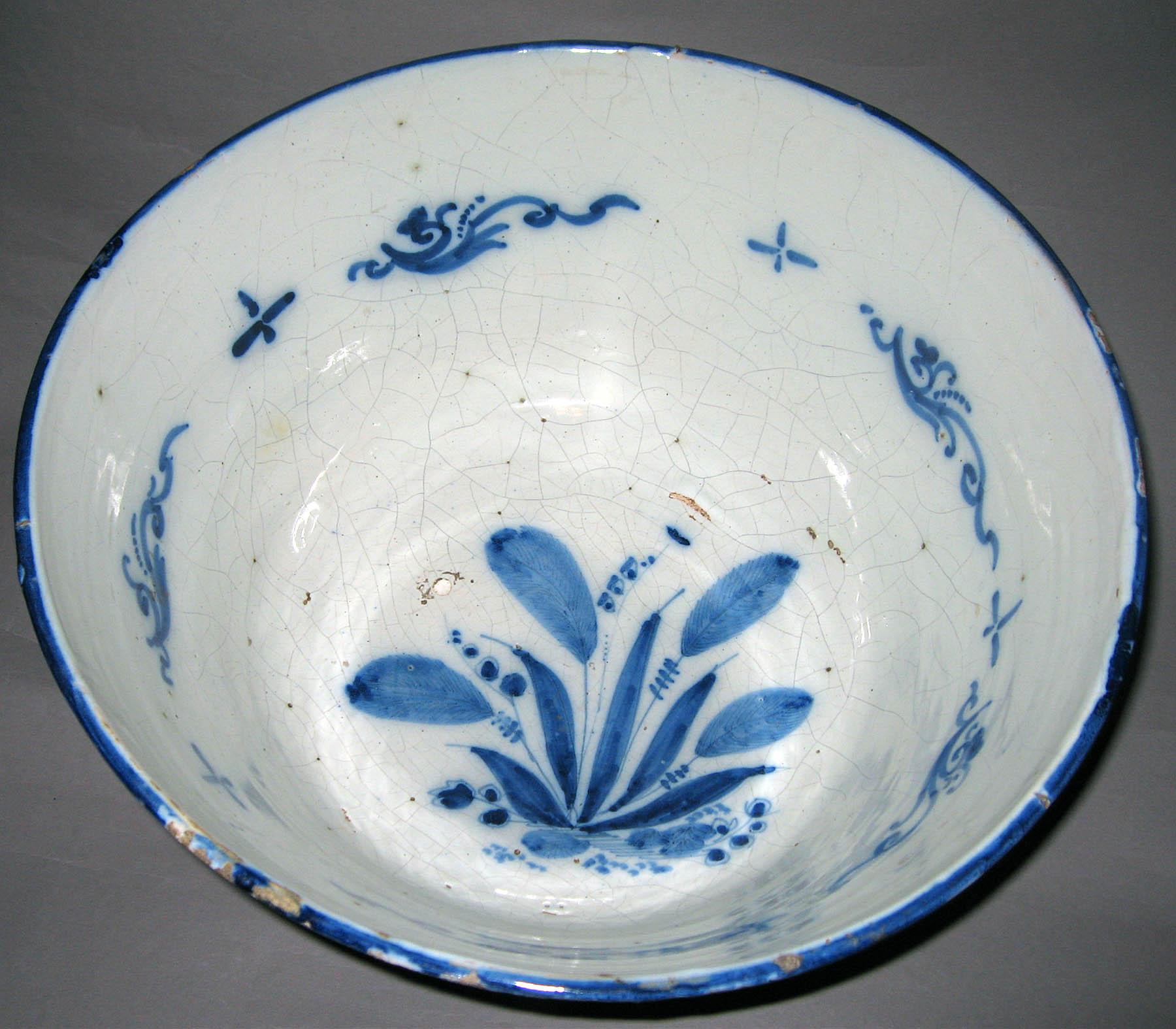 1961.1596 Delftware punch bowl (interior)