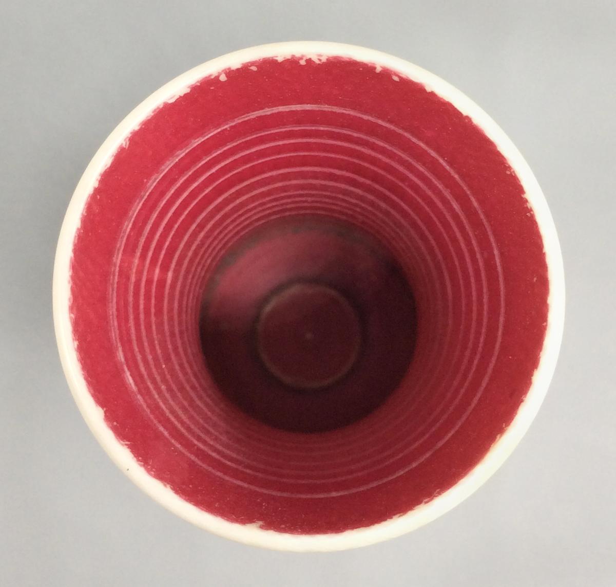 1961.1620.001 Dice cup, view 3