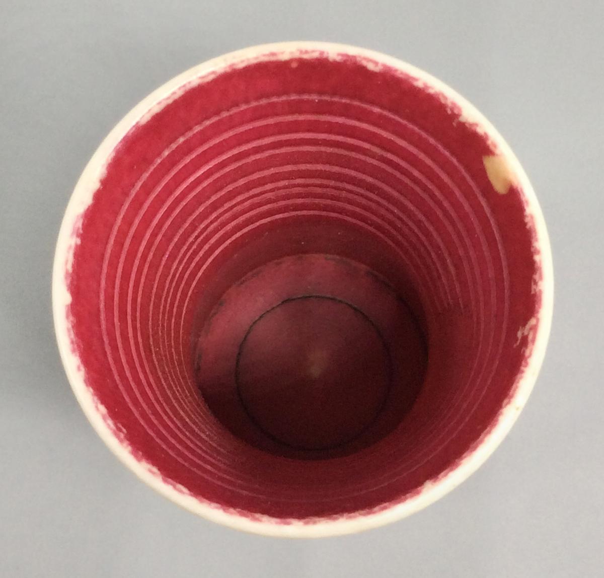 1961.1620.002 Dice cup, view 3