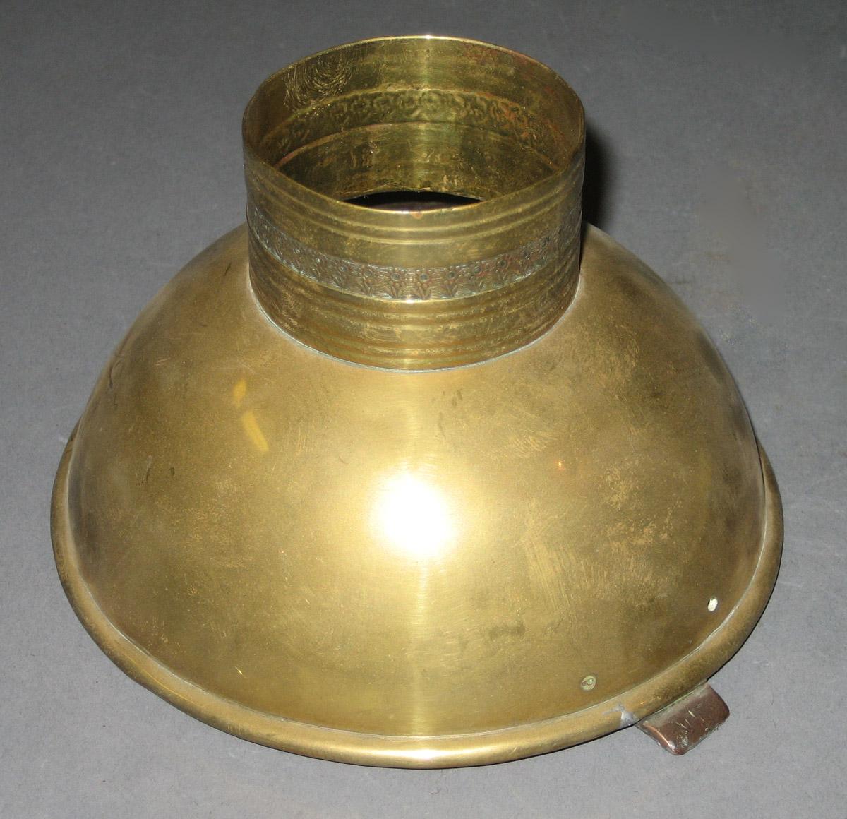 1961.1628 Lamp part
