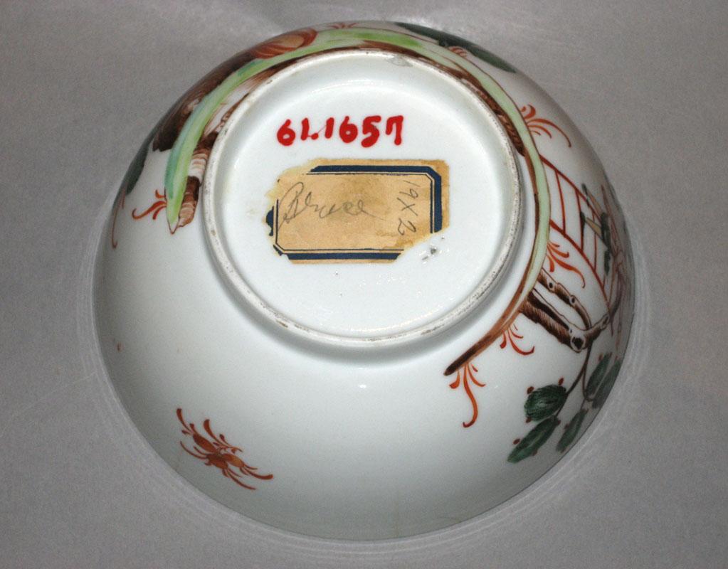 1961.1657 Bowl underside