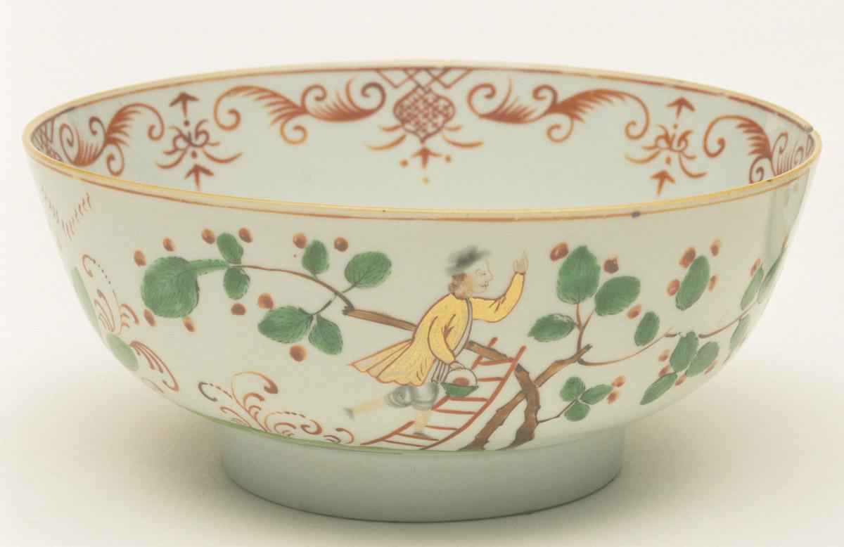 1961.1661 Porcelain bowl