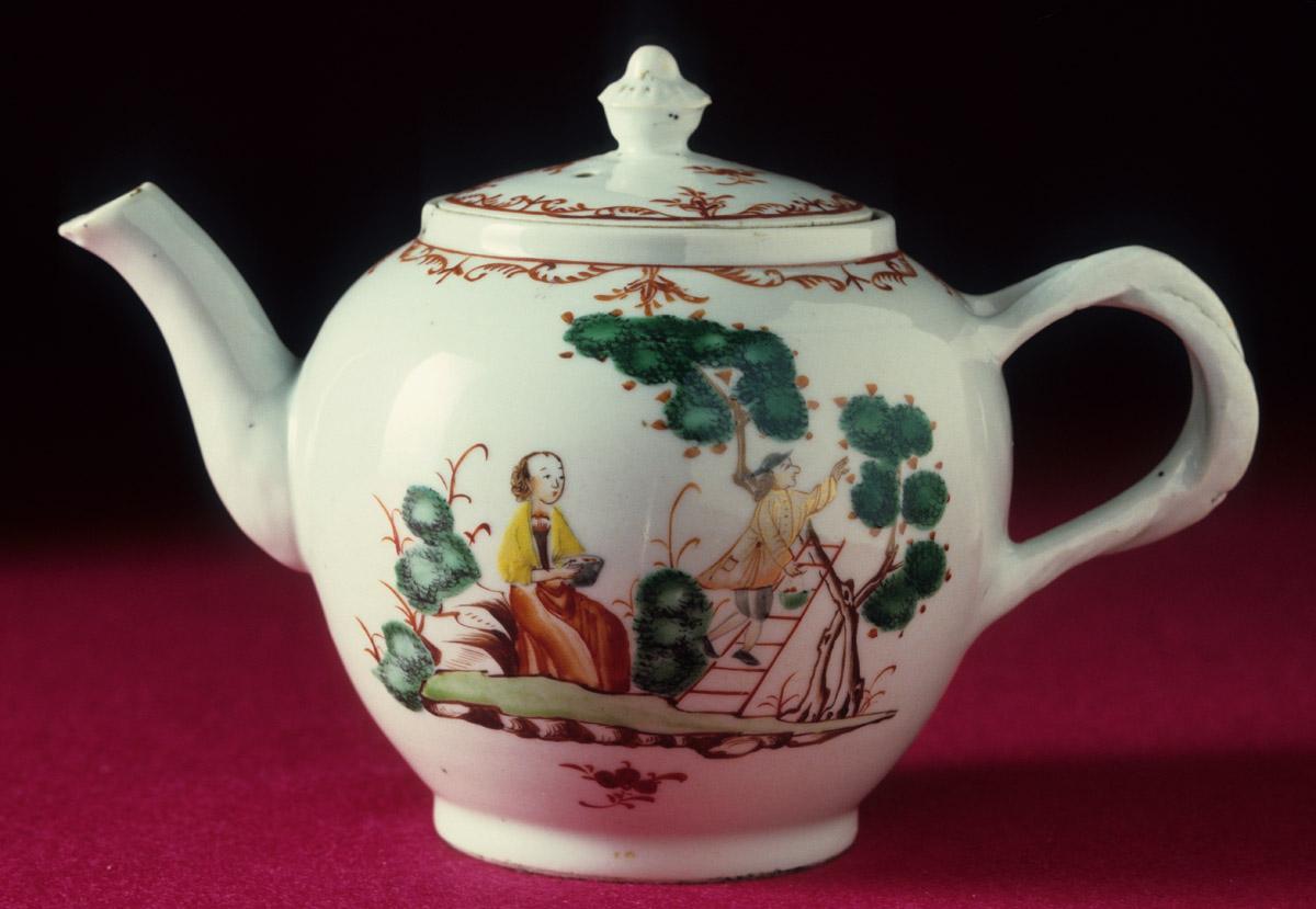 1961.1667 Teapot, view 3