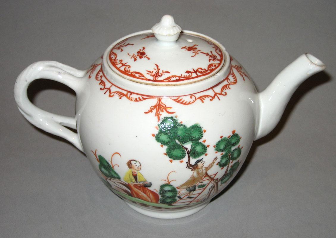 1961.1667 Teapot view2