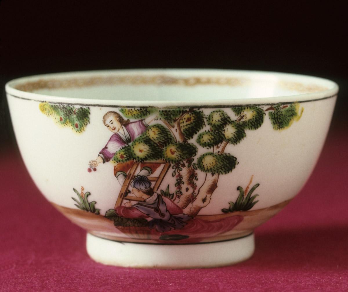 1961.1669 Bowl, view 3