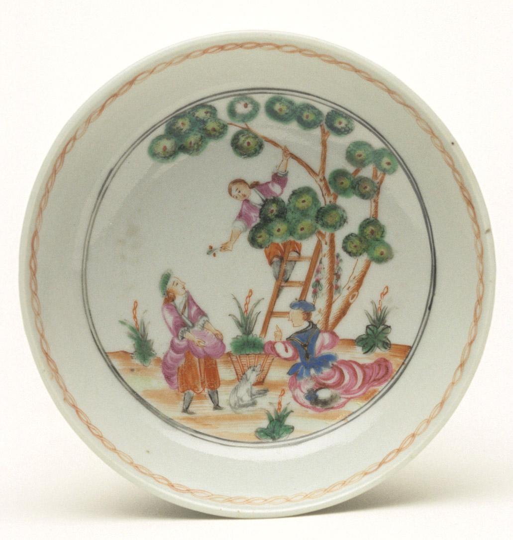 1961.1671 porcelain saucer