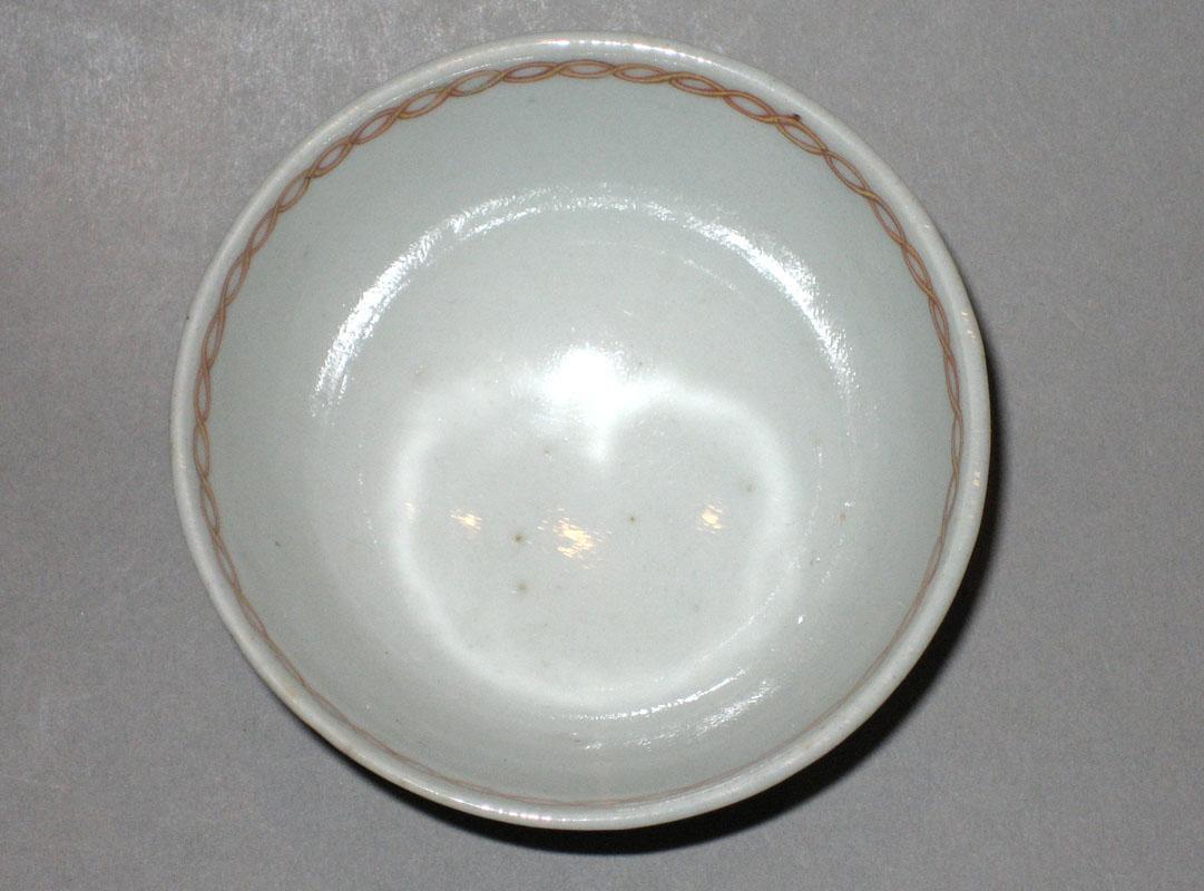 1961.1672 A Teabowl upper