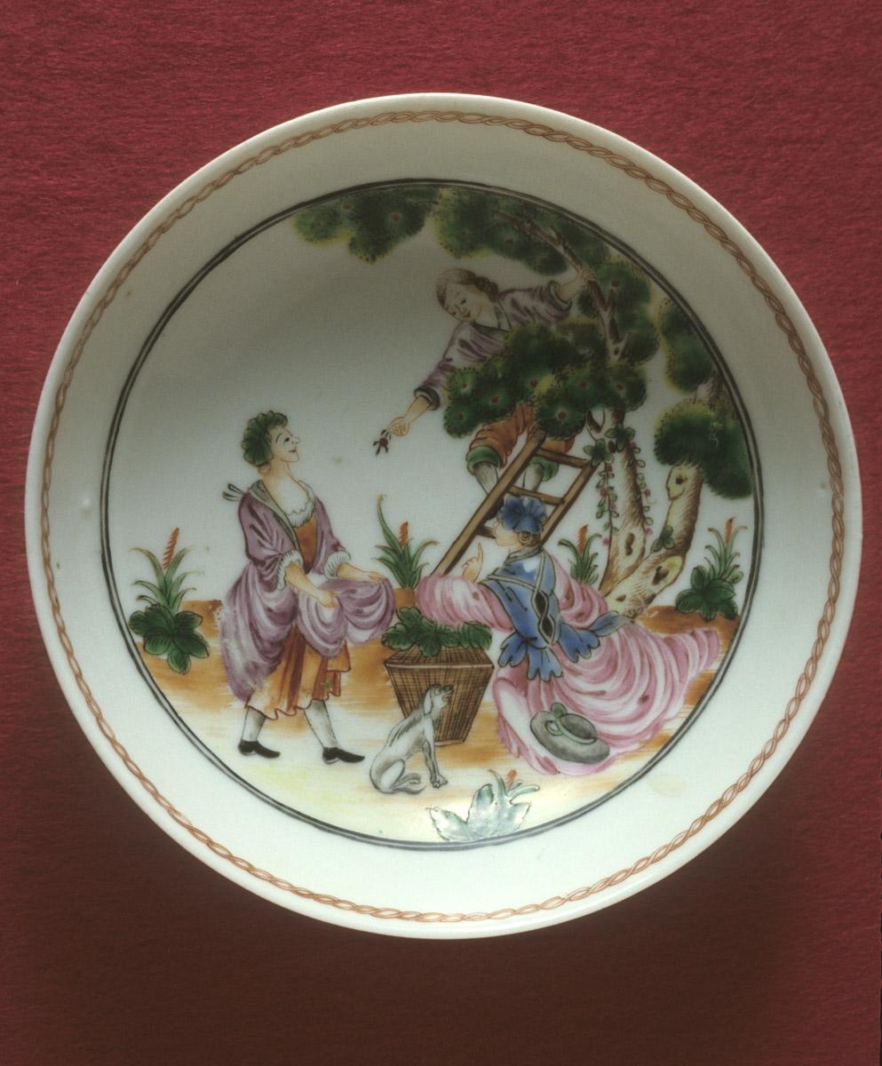 1961.1672 b Saucer, view 2