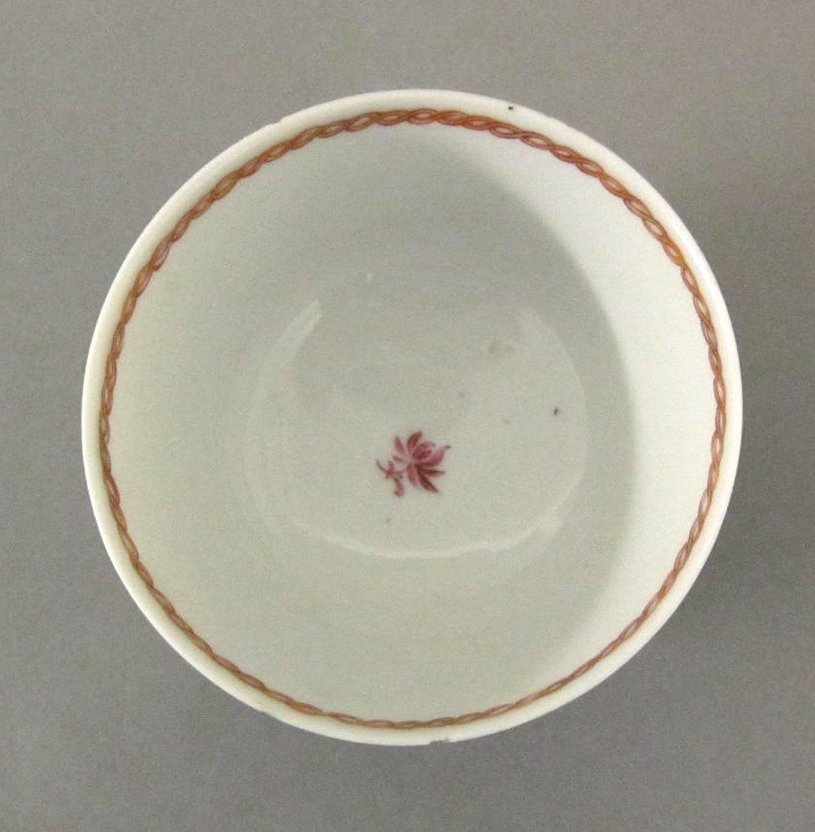 1961.1676 A Porcelain teabowl top