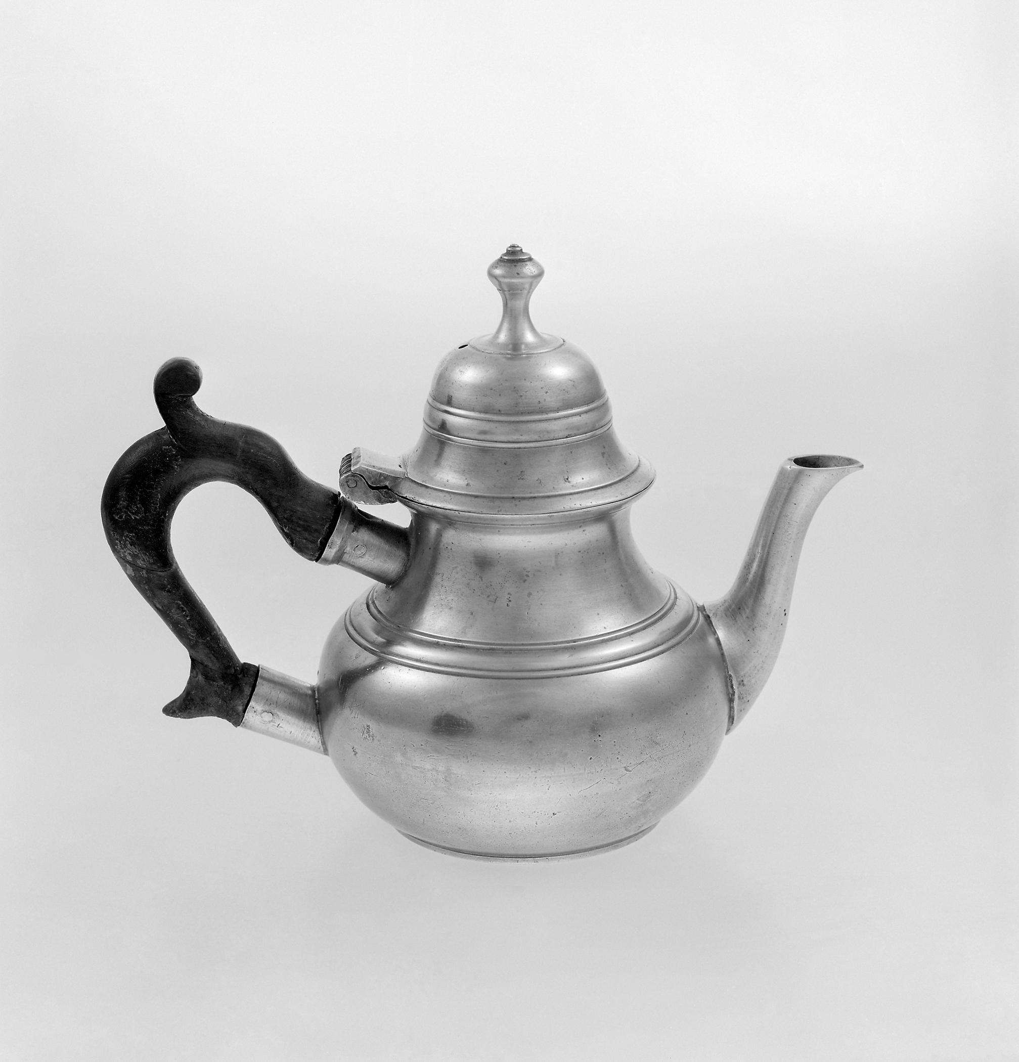 1961.1680 Pewter teapot