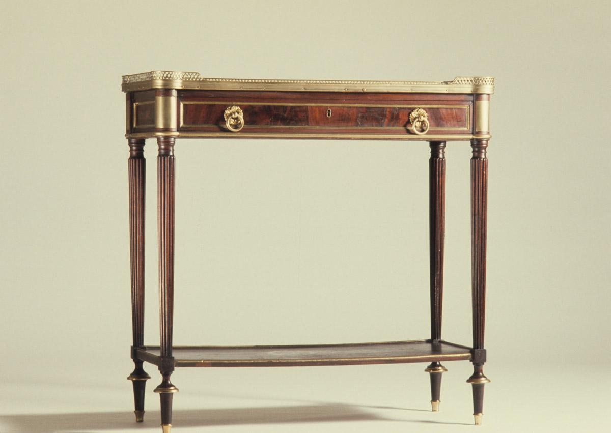 1961.1693 Table, view 1