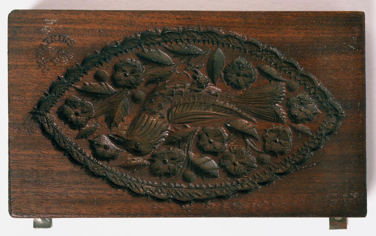 1961.1704 Cake board