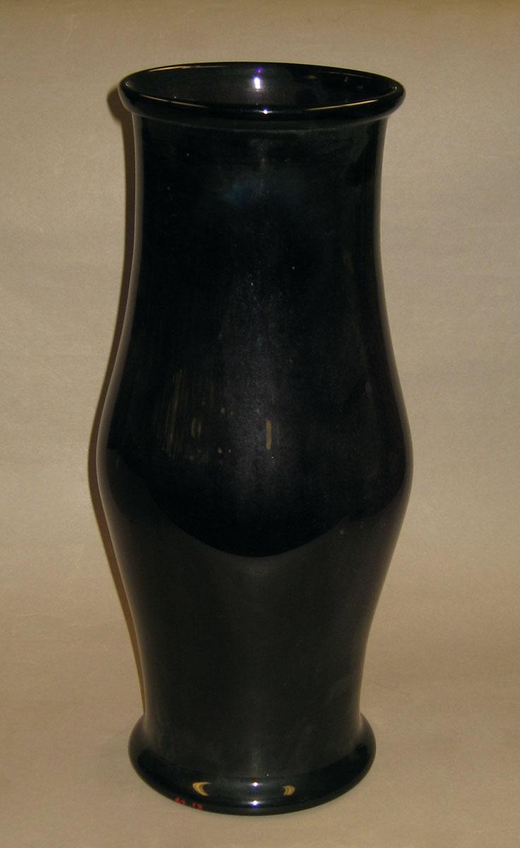 1962.0013 Glass shade