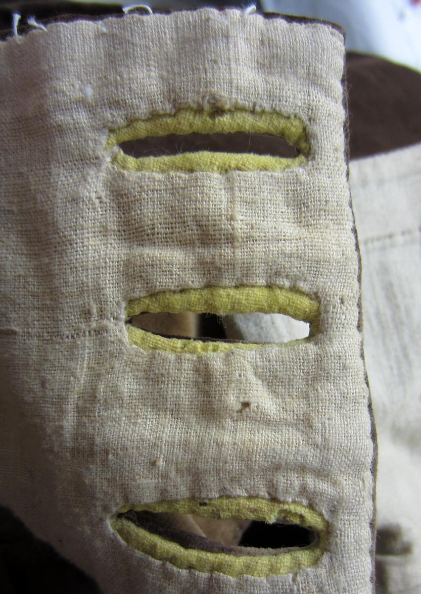 1962.0027 Breeches, Buttonholes