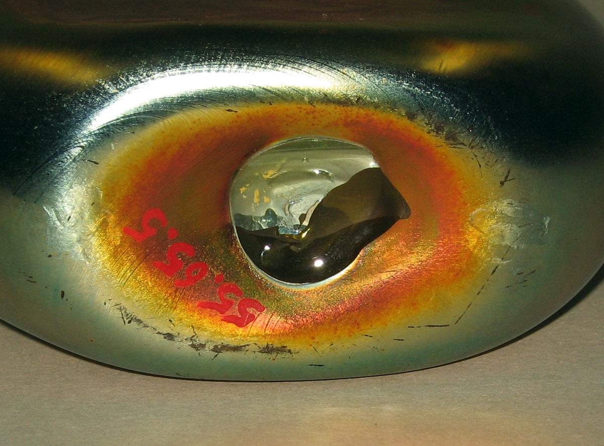 1955.0065.005 Glass flask (underside)