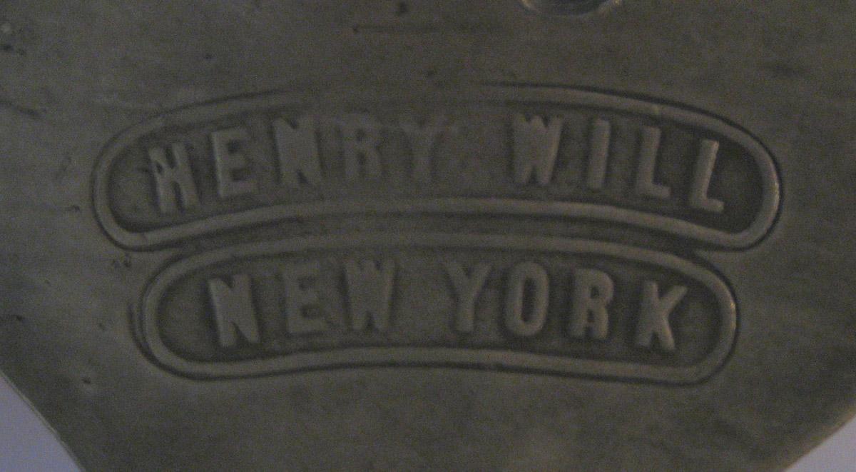 1962.0086 Porringer (mark)