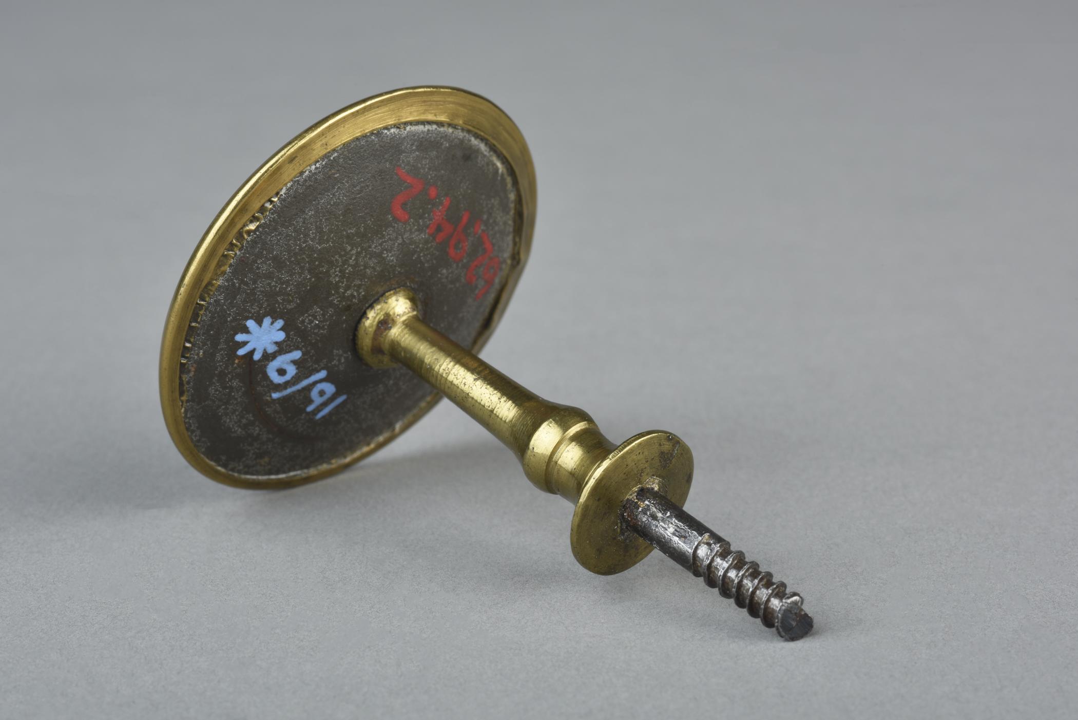 1962.0094.002 Cloak pin, view 2