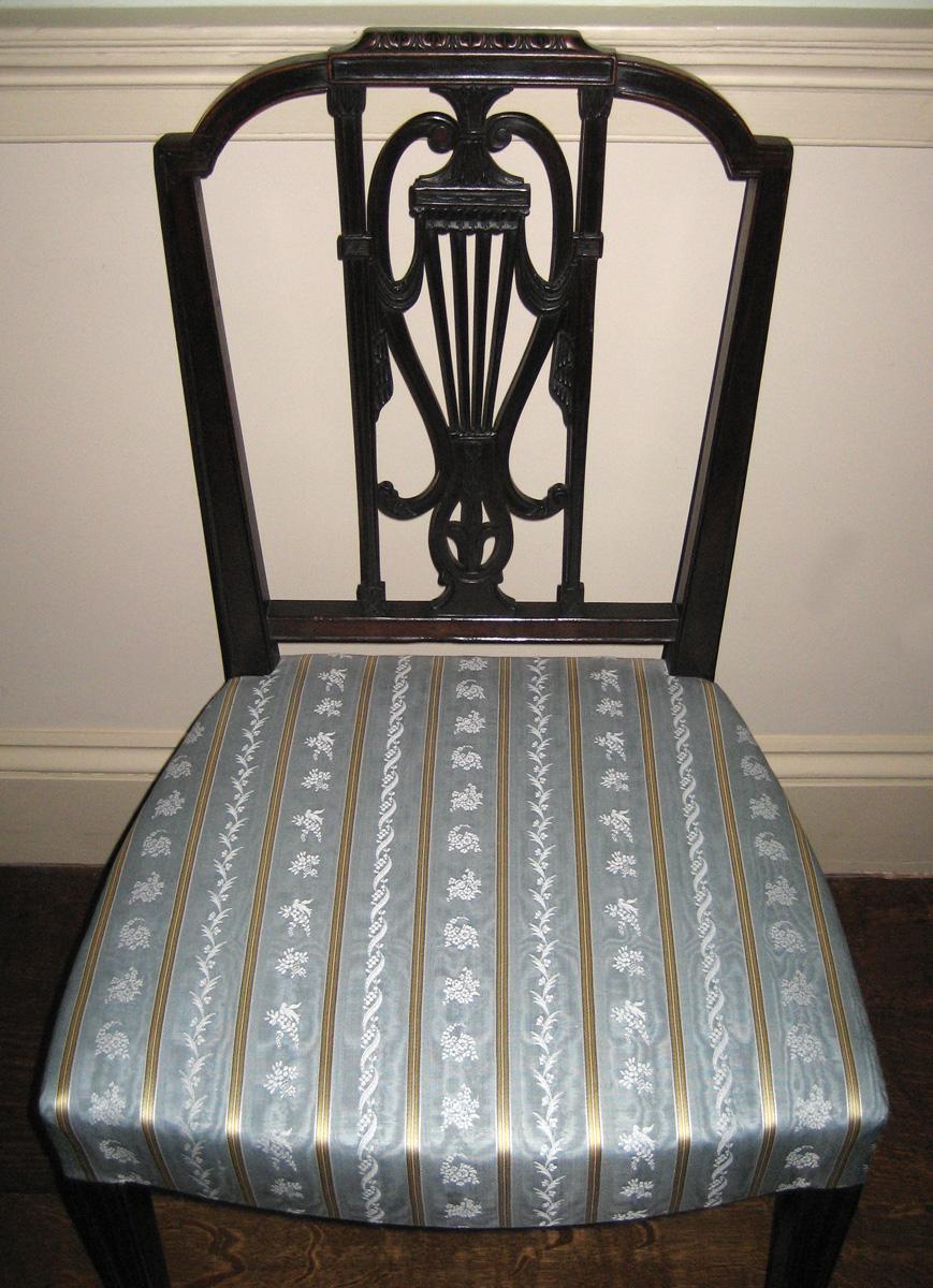 1962.0105.001 Chair view 2