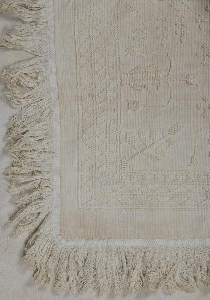 1962.0123 Bedcover, detail 1