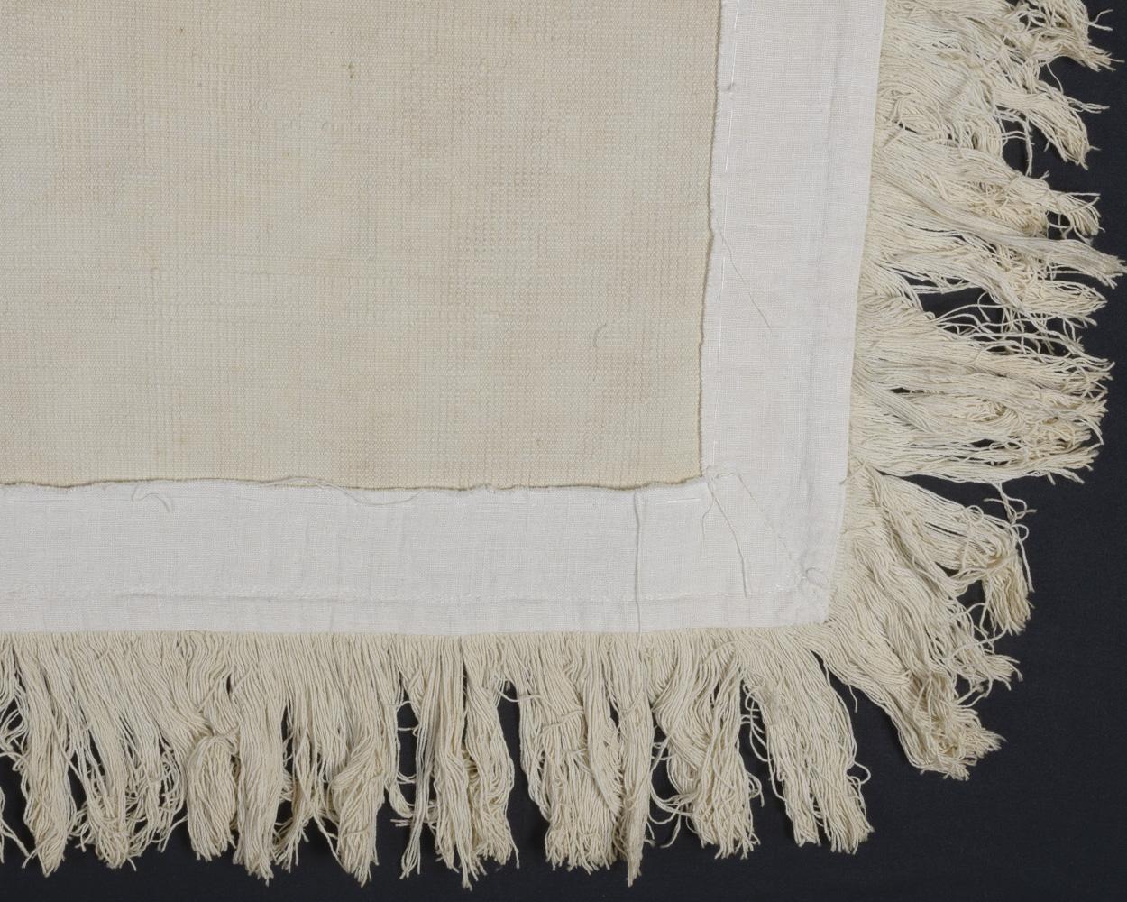 1962.0123 Bedcover, detail 4