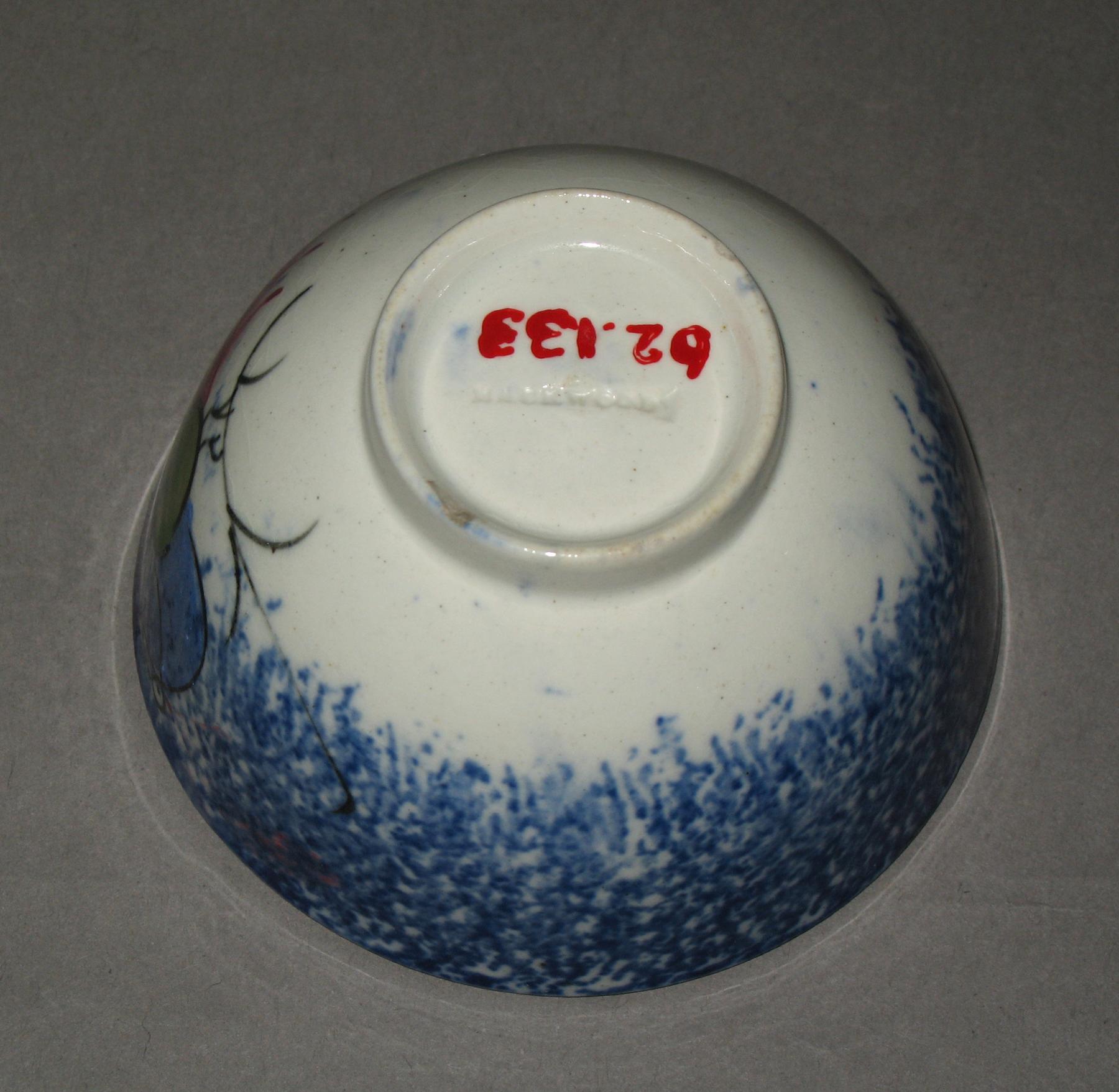1962.0133 Spatterware bowl (mark)