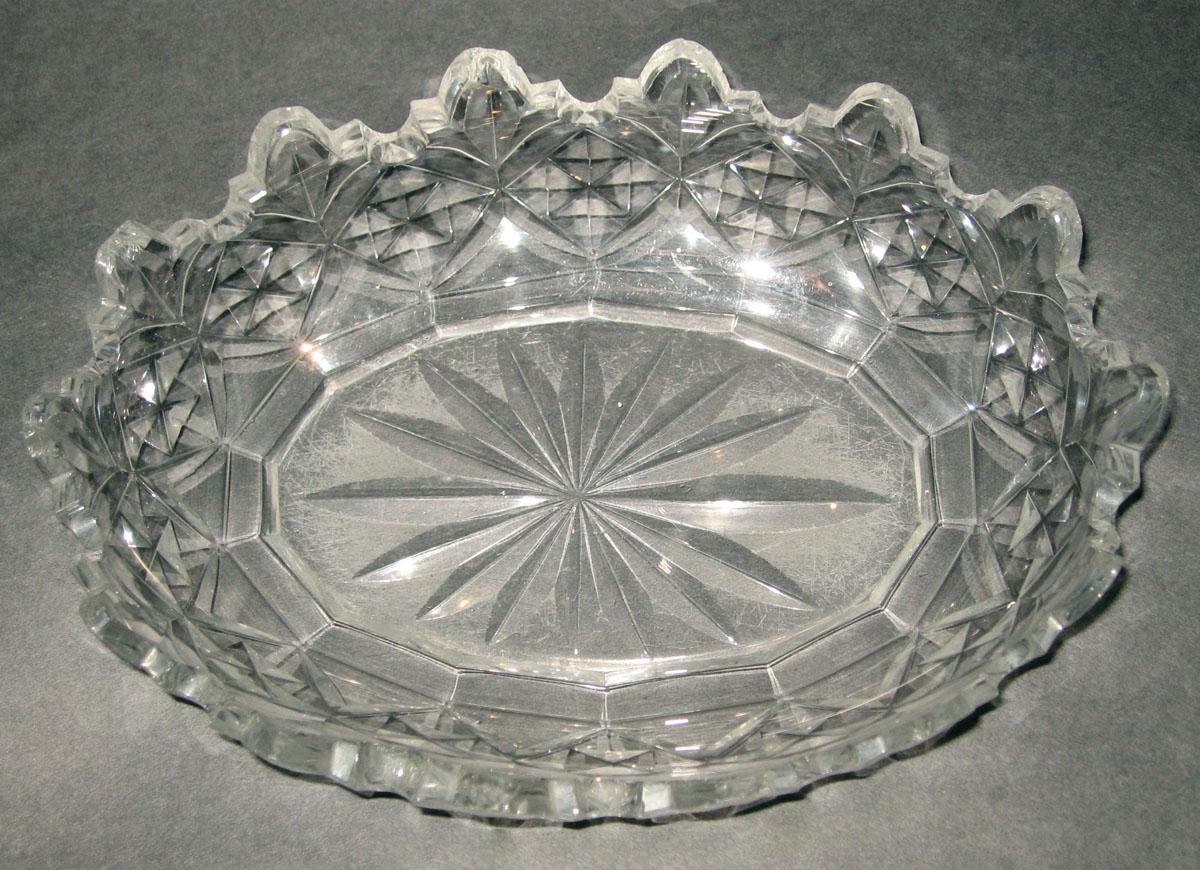 1962.0153.005 Glass dish