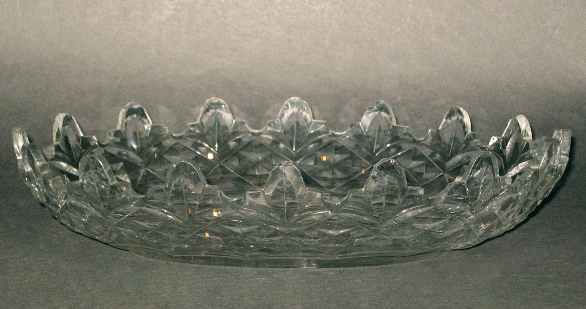 1962.0153.006 Glass dish (profile)