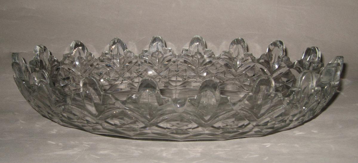 1962.0153.007 Lead glass dish