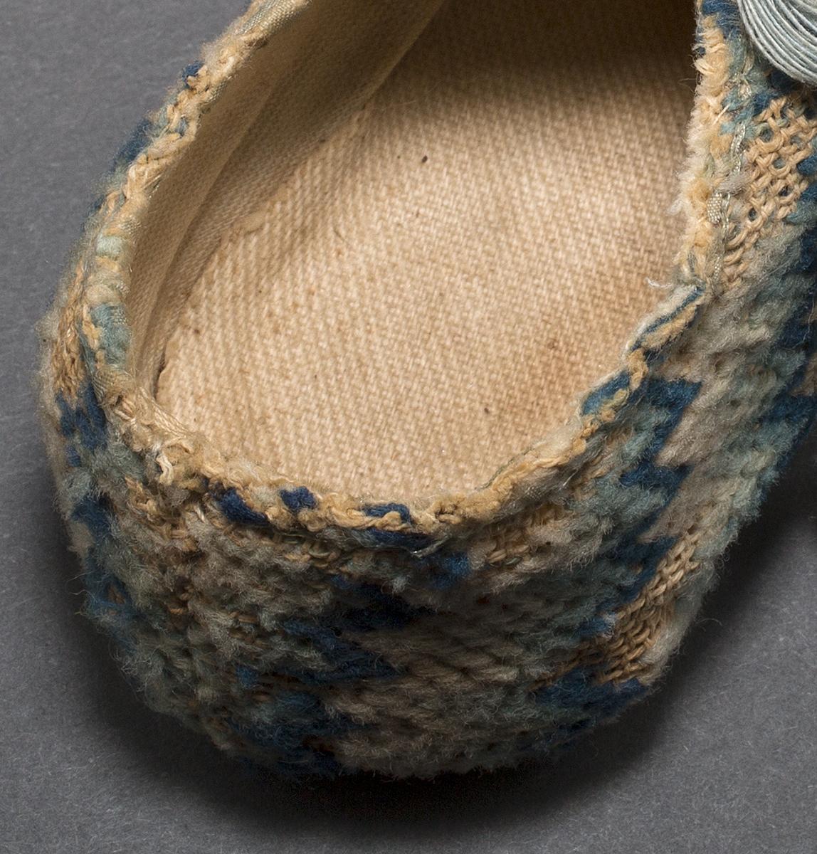 1955.0066.001 Child's Shoe, View 2 Detail