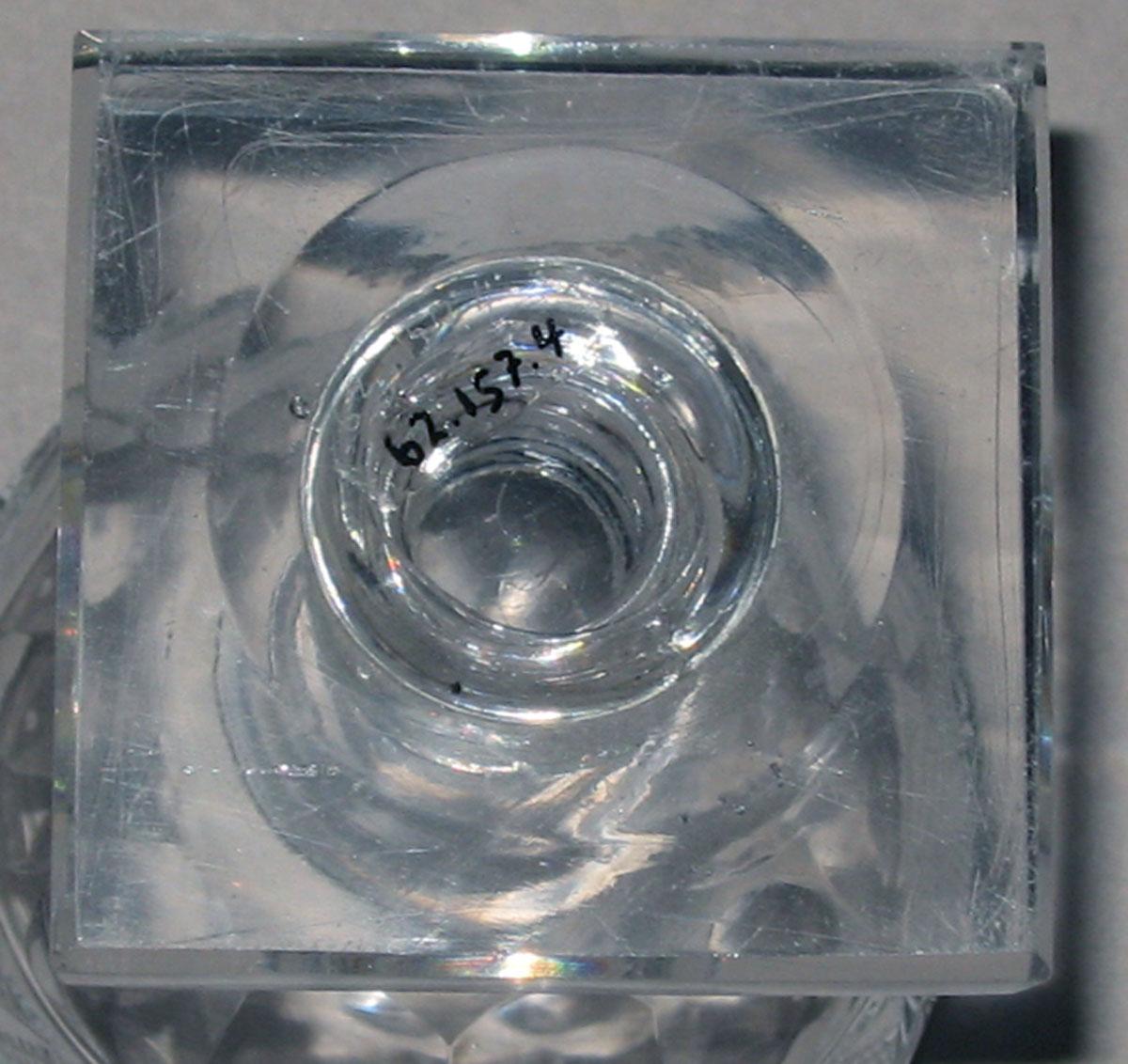 1962.0157.004 Lead glass wineglass (underside)
