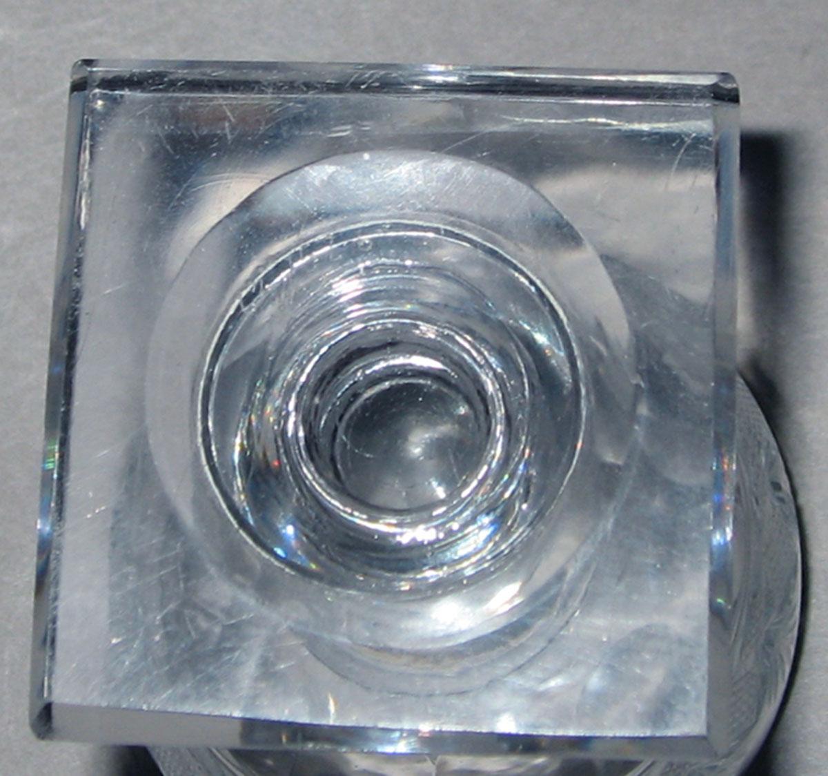 1962.0157.006 Glass wineglass (underside)