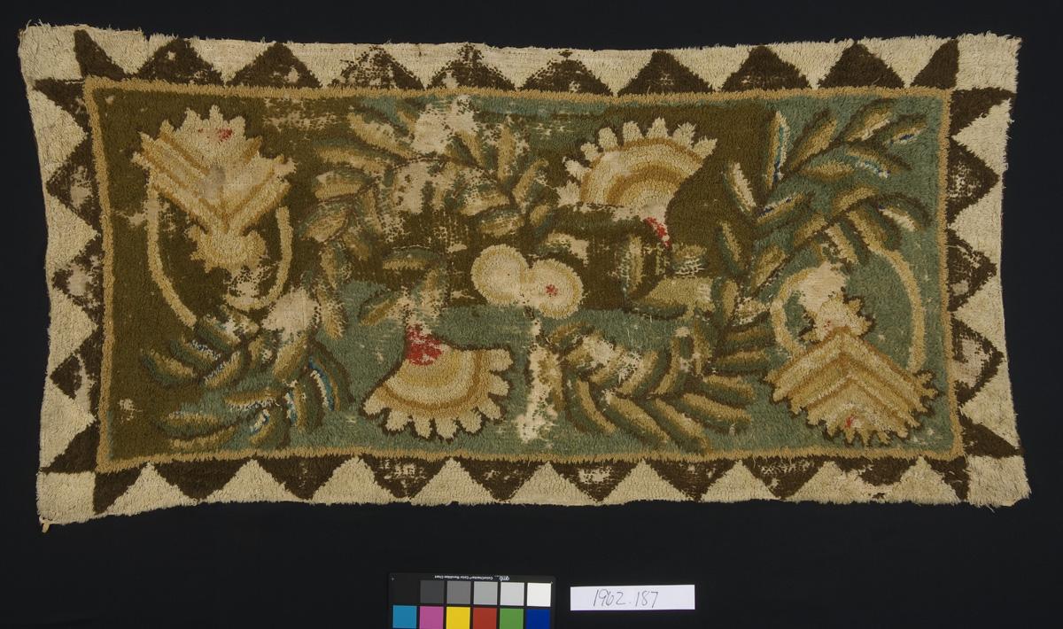 1962.0187 Rug, Hearth rug