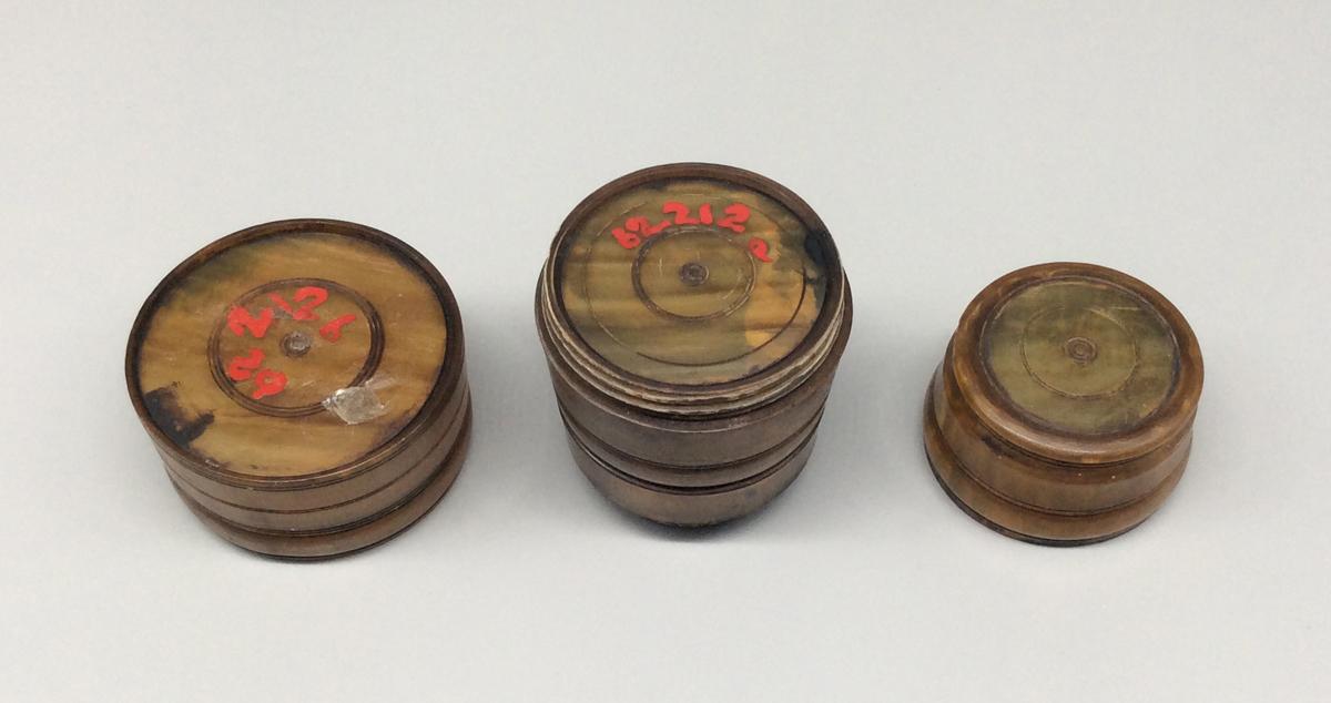 1962.0212 A- C Inkwell and seal box, view 4