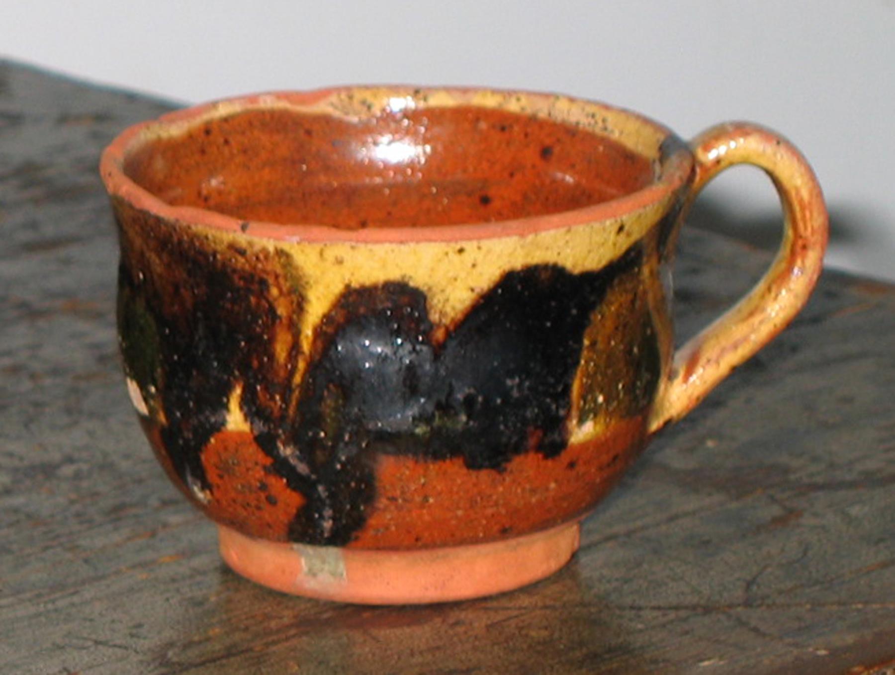 1962.0213 Slipware cup