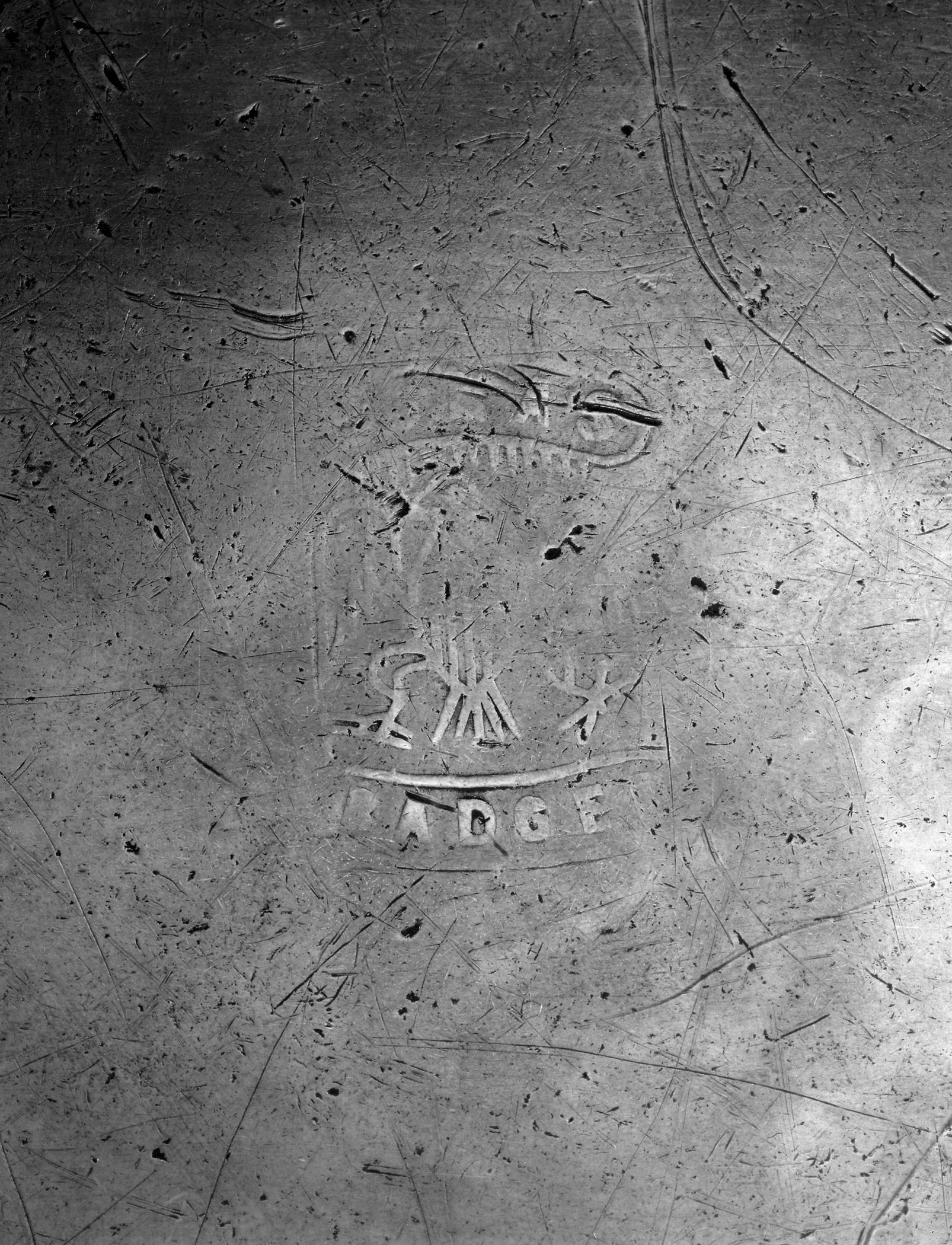 1962.0216 A-C Pewter inkstand (mark)