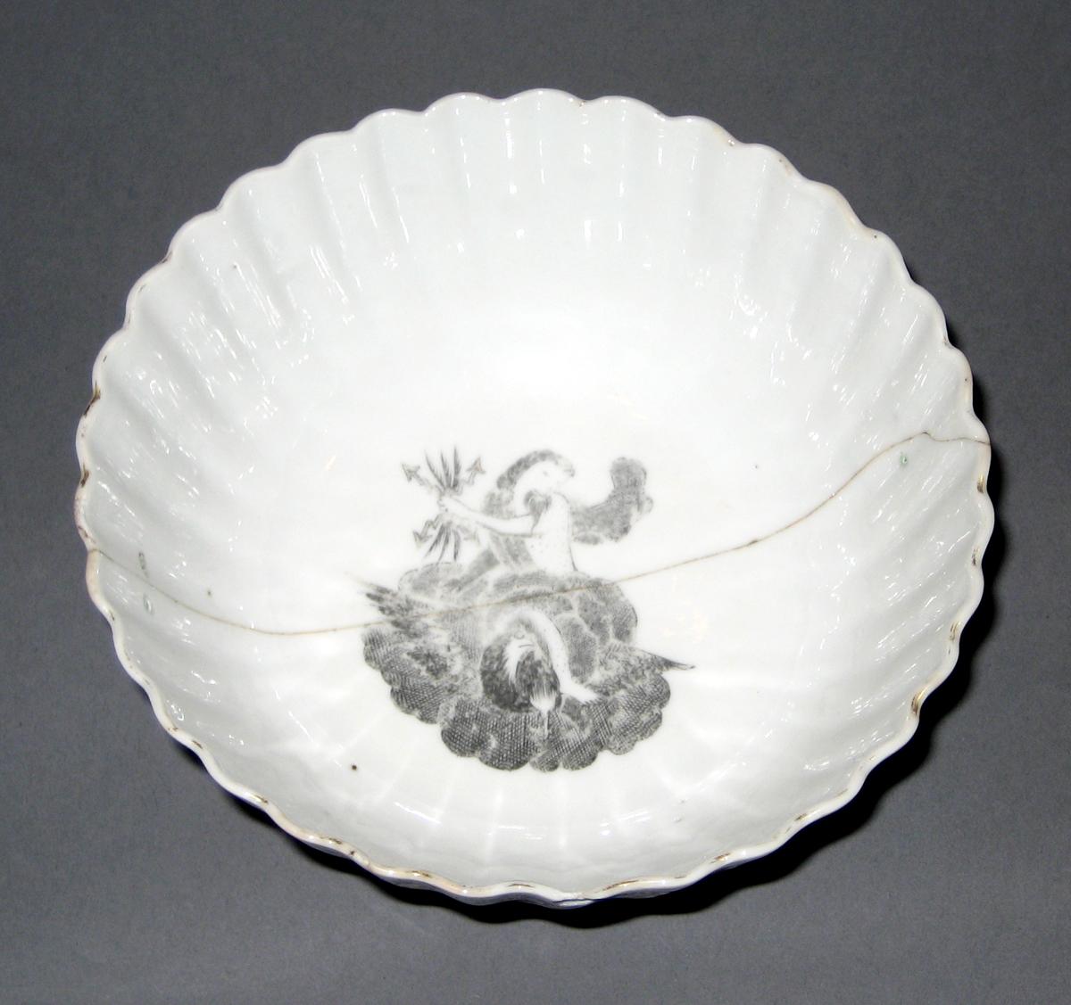 1962.0220 Porcelain bowl, top