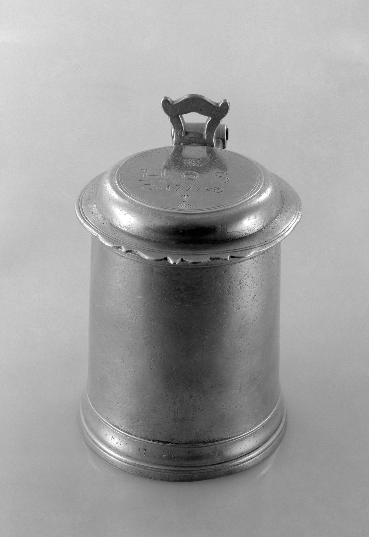 1955.0075 Pewter tankard