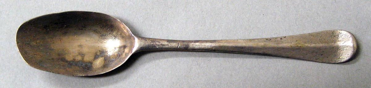 1962.0240.003 Silver Spoon upper surface