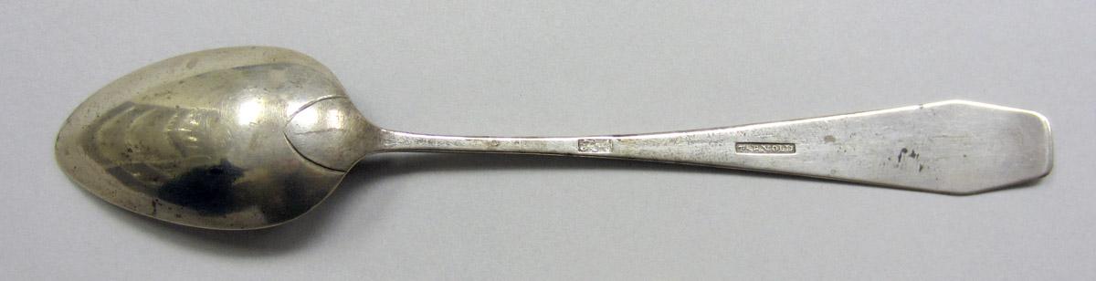 1962.0240.019 Silver Spoon underside