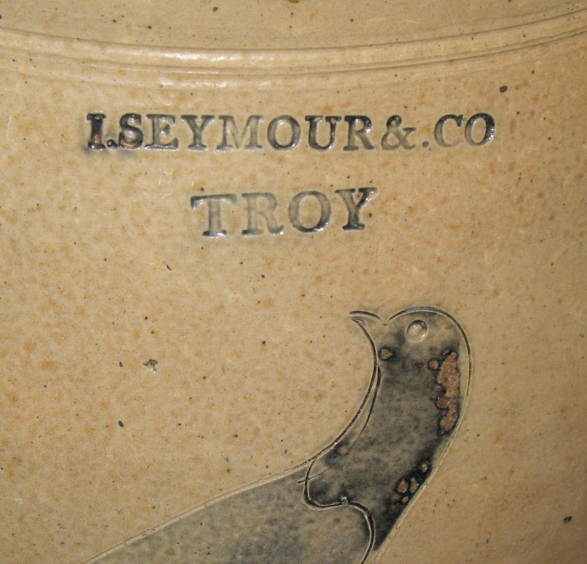 1955.0078.002 Stoneware pot, mark