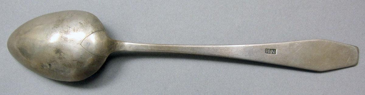 1962.0240.066 teaspoon underside