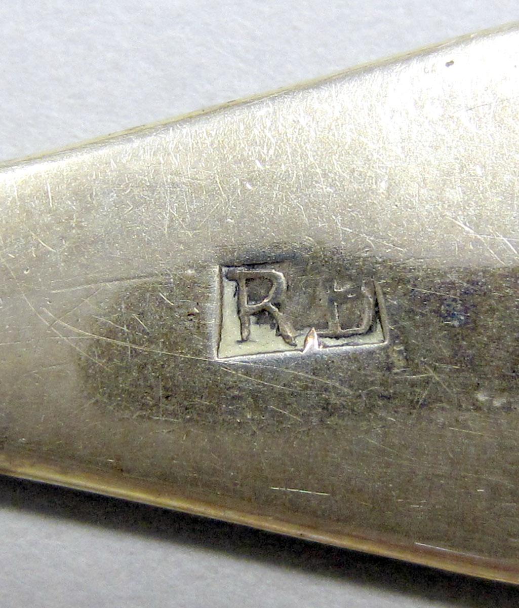 1962.0240.070 teaspoon mark