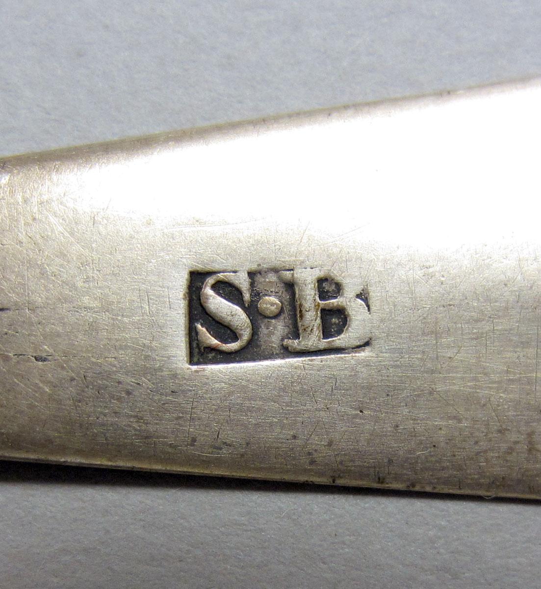 1962.0240.073 teaspoon mark